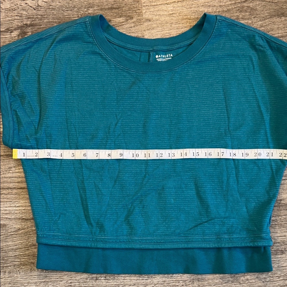 Athleta Teal Cropped Performance Tee XS Lightweight Active Top Athleisure - Picture 5 of 6